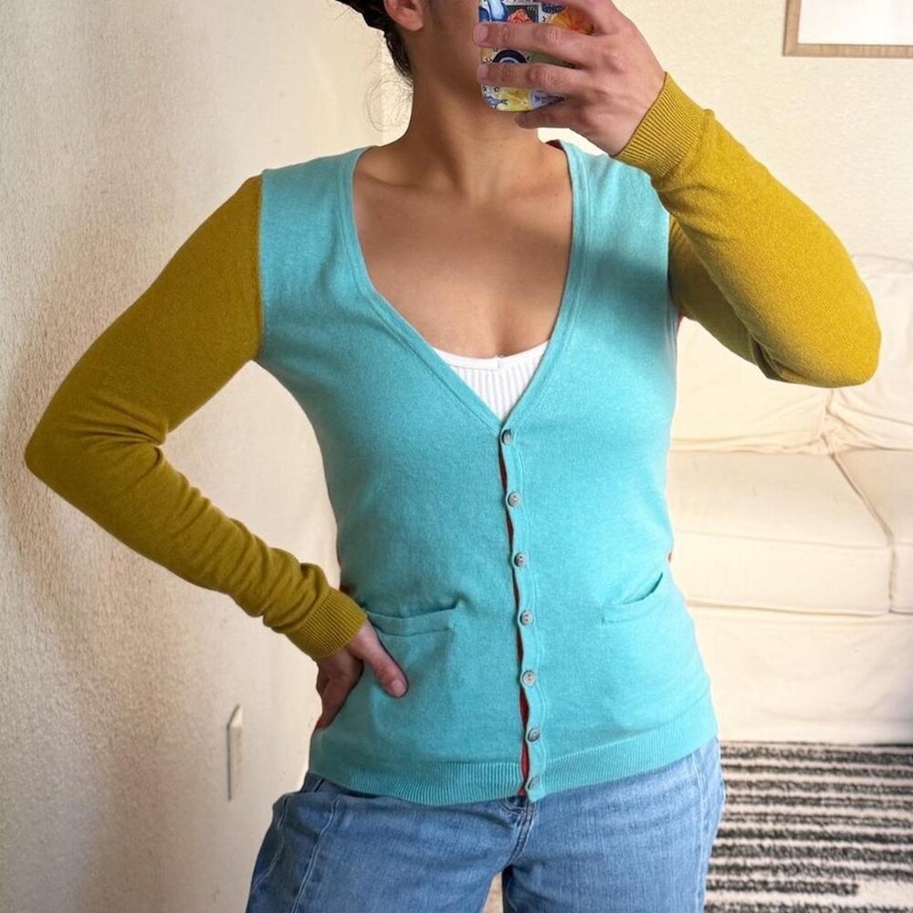 Boden Colorblock Vneck Cardigan with Pockets